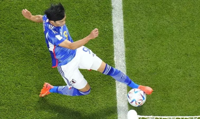 Bóng Trong Cuộc Và Bóng Ngoài Cuộc Theo Luật Bóng Đá Chuẩn FIFA